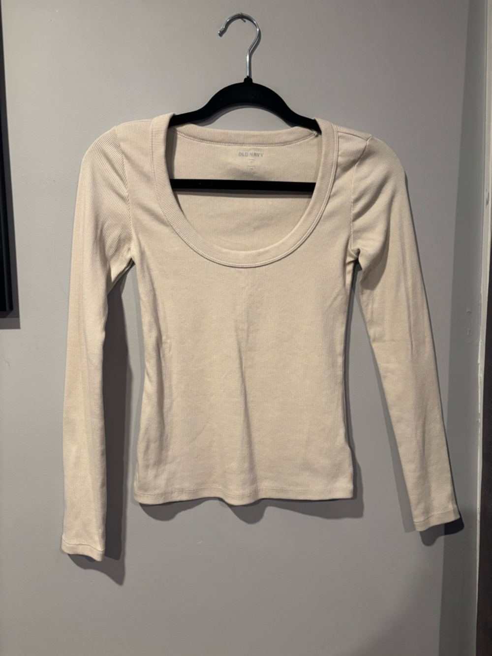 💕3/$25💕 Old Navy Snug Scoop Neck Long Sleeve Top - Picture 2 of 4